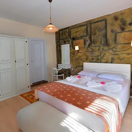 Yalim Hotel