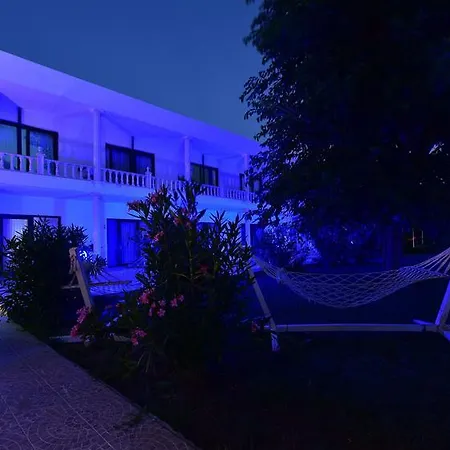 Hotel Yalim *