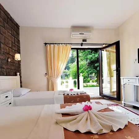 Yalim Hotel